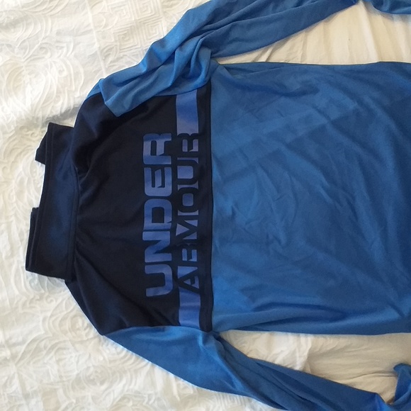 Under Armour | Quarter Zip - Picture 3 of 3